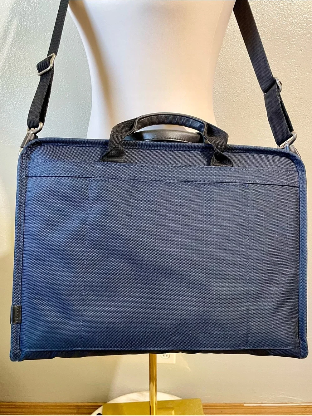 Tumi Alpha Ballistic Nylon Expandable Laptop Briefcase Shoulder Bag Navy Commute